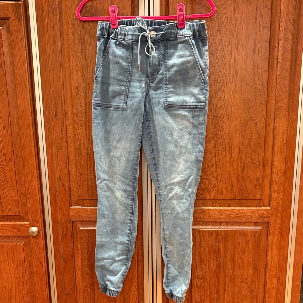 NWOT American Eagle Outfitter's Light Blue Jegging Jogger With Pockets